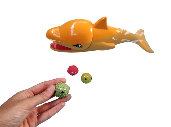 Набор для игр в воде «Дельфин и рыбки» Dolphin parade Набор для игр в воде «Дельфин и рыбки» Dolphin parade