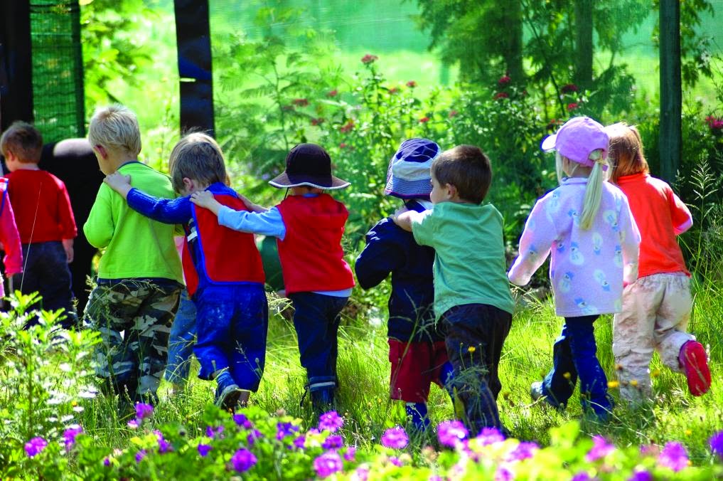 group_of_school_kids.jpg group_of_school_kids.jpg