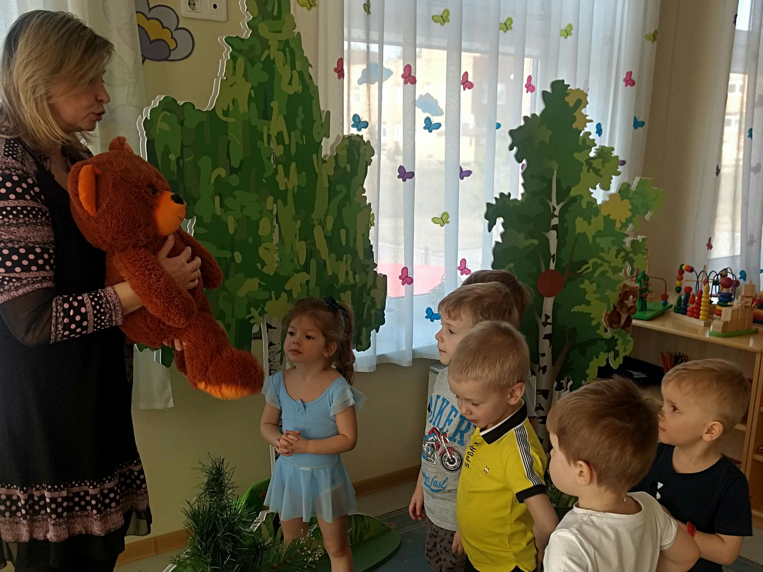 Знакомство деток с лесными животными Знакомство деток с лесными животными