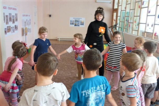 Дорогою добра Дорогою добра