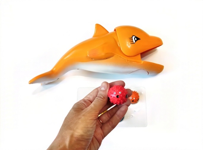 Набор для игр в воде «Дельфин и рыбки» Dolphin parade Набор для игр в воде «Дельфин и рыбки» Dolphin parade