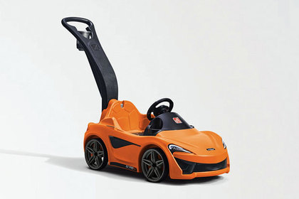 Компания McLaren выпустила минисуперкар с держателем для напитков Компания McLaren выпустила минисуперкар с держателем для напитков