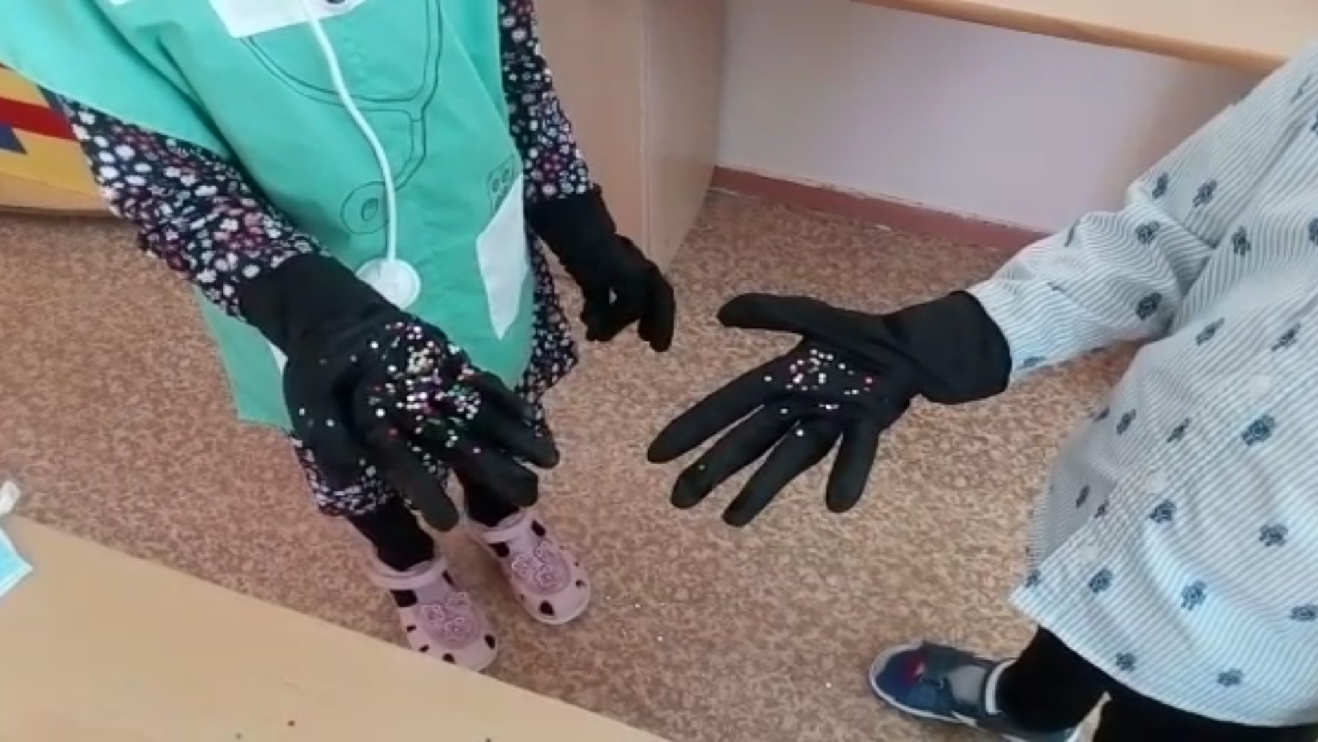 Перчатки как средство защиты Перчатки как средство защиты