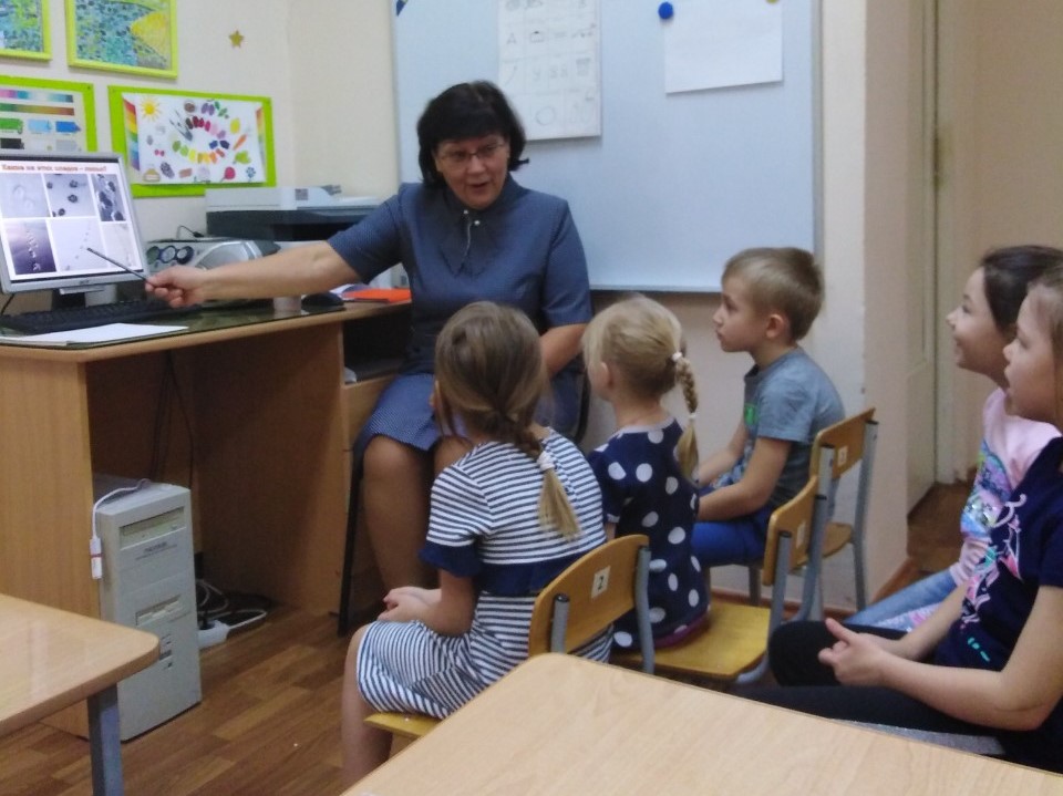 Знакомство детей с повадками и характерными особенностями лисы Знакомство детей с повадками и характерными особенностями лисы