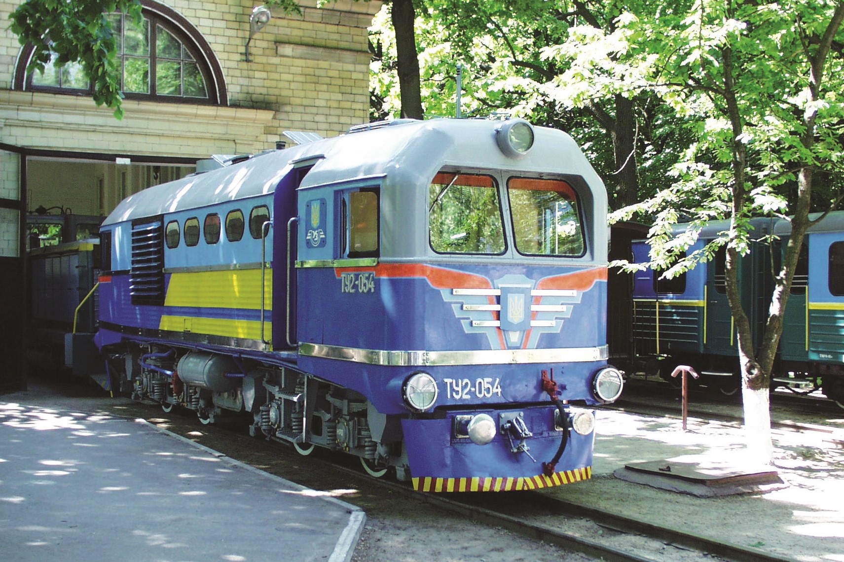 Kharkovskaya_DZhD_2002.jpg Kharkovskaya_DZhD_2002.jpg