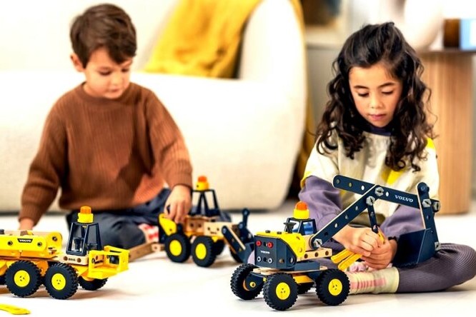 В партнёрстве с Volvo CE запущена новая серия игрушек В партнёрстве с Volvo CE запущена новая серия игрушек