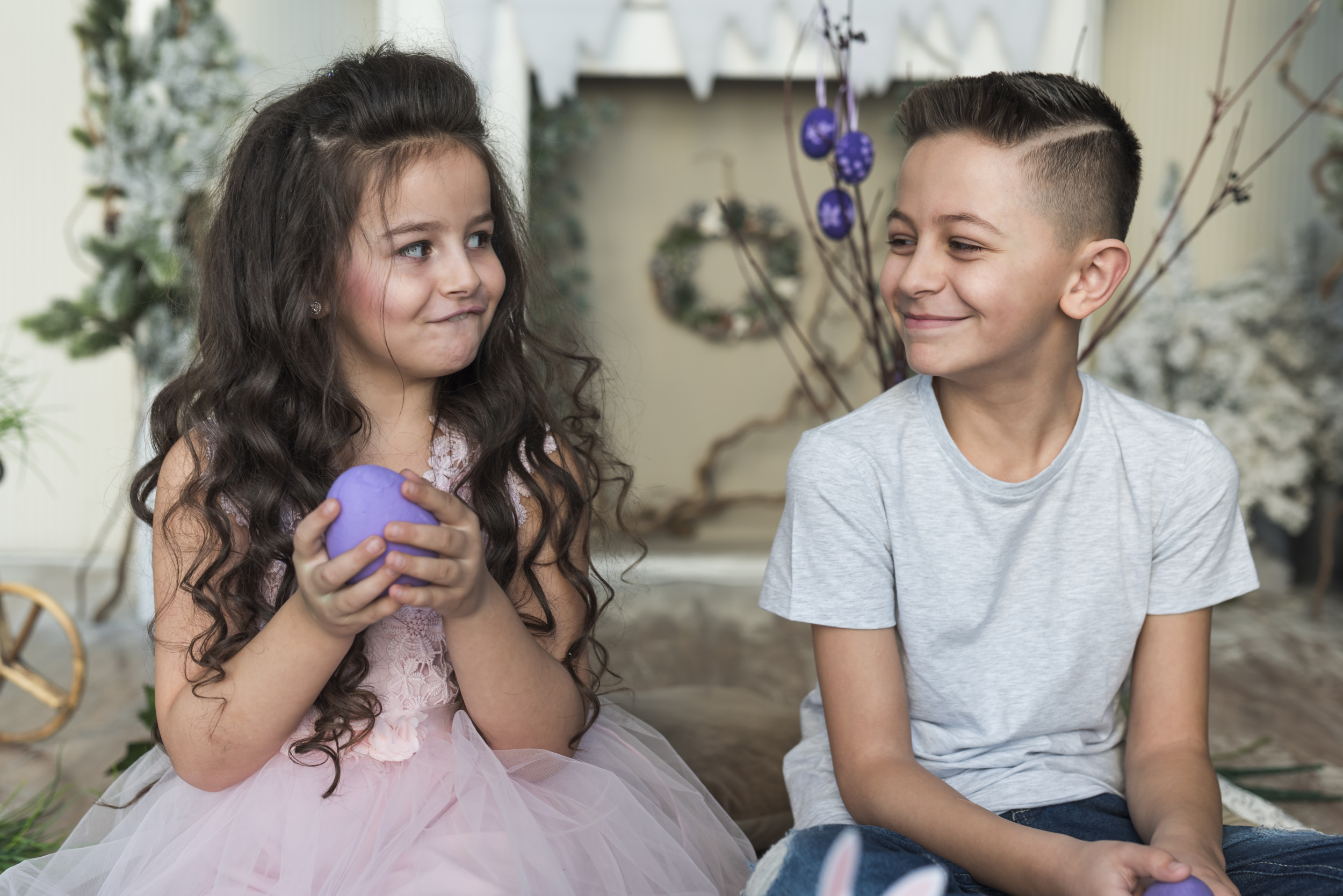 1 cute-boy-girl-sitting-with-easter-eggs.jpg 1 cute-boy-girl-sitting-with-easter-eggs.jpg