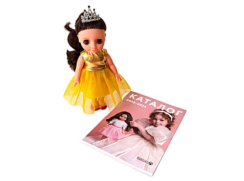 Кукла Ася в праздничном наряде